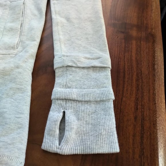 Lululemon Gratitude Wrap - Picture 7 of 15